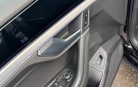 Volkswagen Touareg III, 2019 год, 4 800 000 рублей, 12 фотография