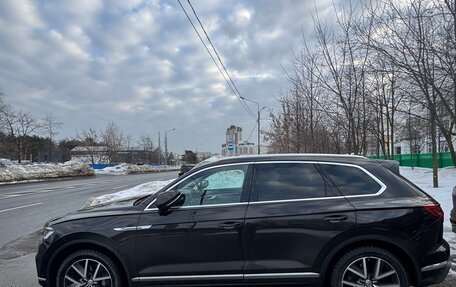 Volkswagen Touareg III, 2019 год, 4 800 000 рублей, 5 фотография