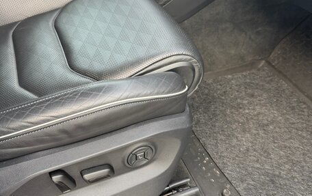 Volkswagen Touareg III, 2019 год, 4 800 000 рублей, 20 фотография