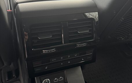 Volkswagen Touareg III, 2019 год, 4 800 000 рублей, 26 фотография