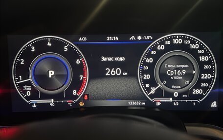 Volkswagen Touareg III, 2019 год, 4 800 000 рублей, 28 фотография