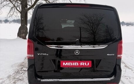 Mercedes-Benz V-Класс, 2020 год, 5 550 000 рублей, 3 фотография