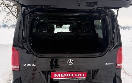 Mercedes-Benz V-Класс, 2020 год, 5 550 000 рублей, 4 фотография