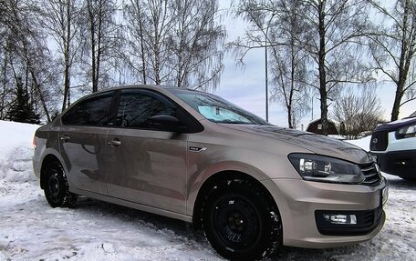 Volkswagen Polo VI (EU Market), 2017 год, 1 200 000 рублей, 2 фотография