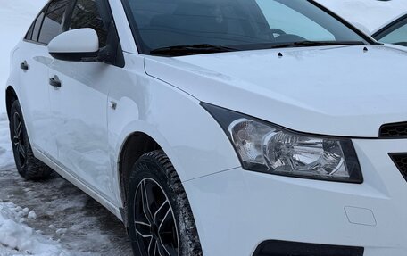 Chevrolet Cruze II, 2011 год, 750 000 рублей, 3 фотография