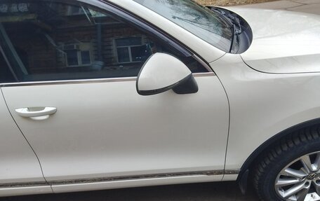 Volkswagen Touareg III, 2011 год, 1 750 000 рублей, 4 фотография