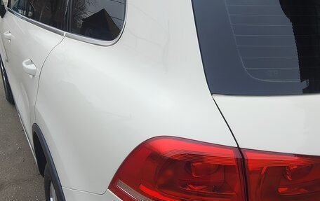 Volkswagen Touareg III, 2011 год, 1 750 000 рублей, 11 фотография