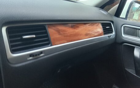 Volkswagen Touareg III, 2011 год, 1 750 000 рублей, 18 фотография