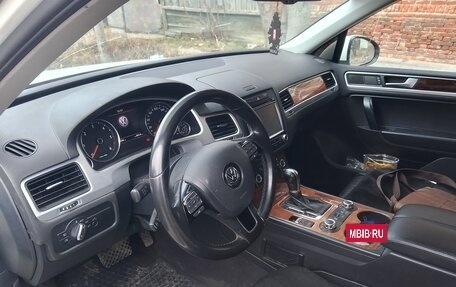 Volkswagen Touareg III, 2011 год, 1 750 000 рублей, 14 фотография