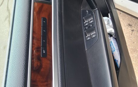 Volkswagen Touareg III, 2011 год, 1 750 000 рублей, 23 фотография