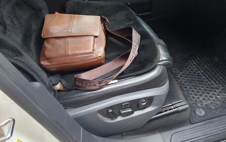 Volkswagen Touareg III, 2011 год, 1 750 000 рублей, 26 фотография