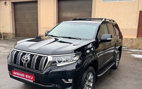 Toyota Land Cruiser Prado 150 рестайлинг 2, 2018 год, 5 700 000 рублей, 3 фотография