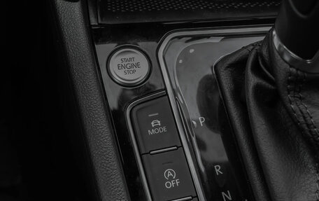 Volkswagen Passat CC, 2024 год, 4 300 000 рублей, 33 фотография