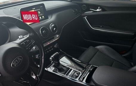 KIA Stinger I, 2018 год, 2 550 000 рублей, 8 фотография