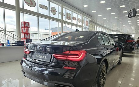 BMW 7 серия, 2018 год, 4 399 000 рублей, 10 фотография