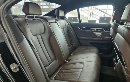 BMW 7 серия, 2018 год, 4 399 000 рублей, 21 фотография