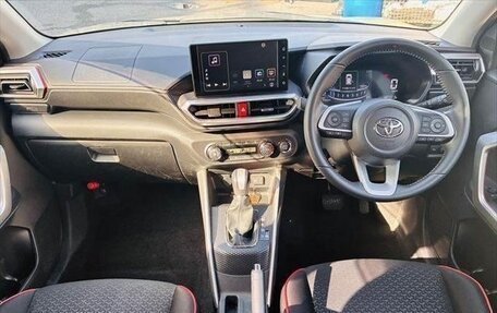 Toyota Raize I, 2022 год, 1 420 000 рублей, 8 фотография