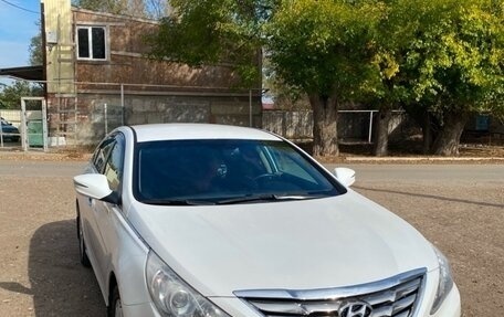 Hyundai Sonata VI, 2012 год, 1 200 000 рублей, 1 фотография