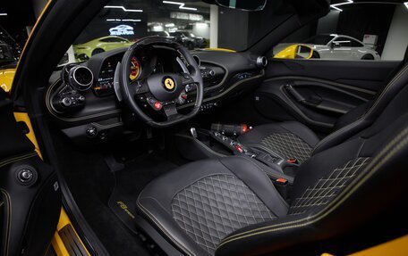 Ferrari F8, 2022 год, 36 000 000 рублей, 15 фотография