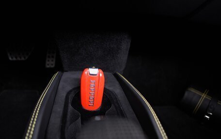 Ferrari F8, 2022 год, 36 000 000 рублей, 32 фотография