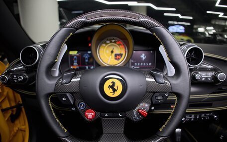 Ferrari F8, 2022 год, 36 000 000 рублей, 28 фотография