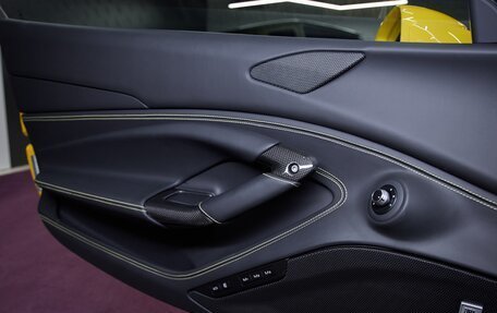 Ferrari F8, 2022 год, 36 000 000 рублей, 33 фотография