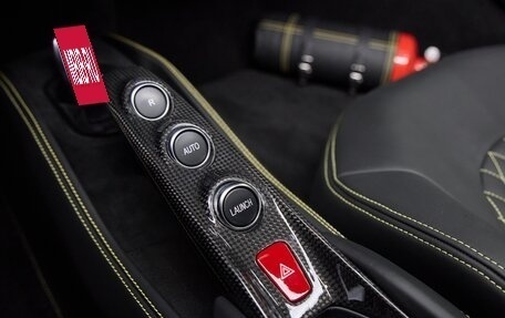 Ferrari F8, 2022 год, 36 000 000 рублей, 23 фотография