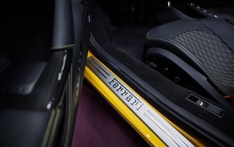 Ferrari F8, 2022 год, 36 000 000 рублей, 34 фотография