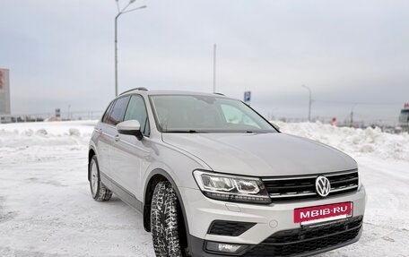 Volkswagen Tiguan II, 2020 год, 2 350 000 рублей, 2 фотография