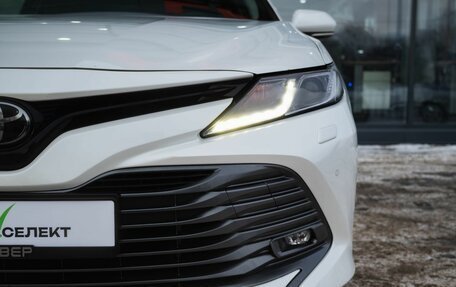 Toyota Camry, 2019 год, 2 900 000 рублей, 10 фотография