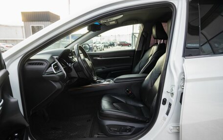 Toyota Camry, 2019 год, 2 900 000 рублей, 12 фотография