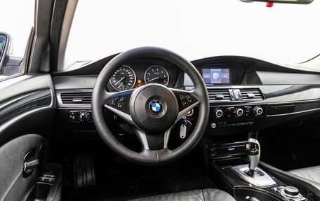 BMW 5 серия, 2009 год, 1 268 000 рублей, 16 фотография