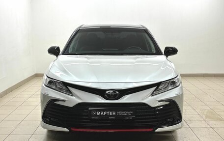 Toyota Camry, 2021 год, 3 956 000 рублей, 2 фотография