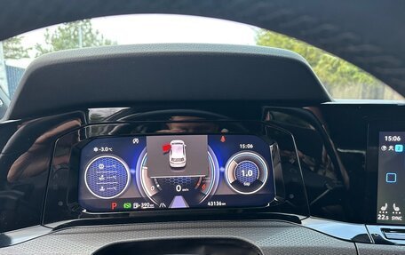 Volkswagen Golf VIII, 2021 год, 4 200 000 рублей, 9 фотография