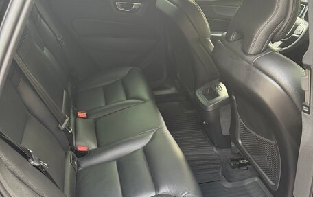 Volvo XC60 II, 2019 год, 3 900 000 рублей, 4 фотография