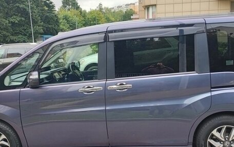 Honda Stepwgn IV, 2016 год, 1 950 000 рублей, 2 фотография