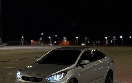 Hyundai Solaris II рестайлинг, 2011 год, 950 000 рублей, 1 фотография