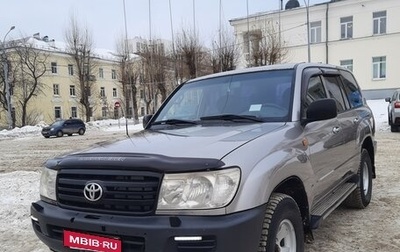 Toyota Land Cruiser 100 рестайлинг 2, 2005 год, 2 030 000 рублей, 1 фотография