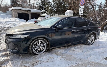 Toyota Camry, 2018 год, 3 100 000 рублей, 3 фотография
