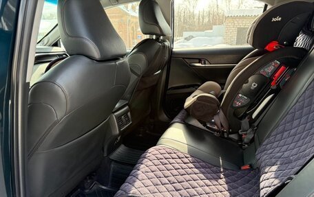 Toyota Camry, 2018 год, 3 100 000 рублей, 5 фотография