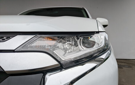 Mitsubishi Outlander III рестайлинг 3, 2022 год, 2 699 000 рублей, 11 фотография