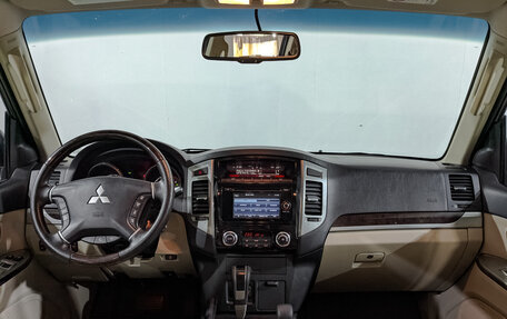 Mitsubishi Pajero IV, 2017 год, 3 450 000 рублей, 14 фотография