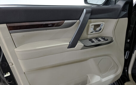 Mitsubishi Pajero IV, 2017 год, 3 450 000 рублей, 19 фотография