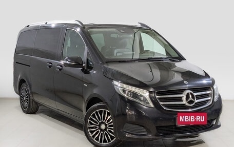 Mercedes-Benz V-Класс, 2017 год, 4 199 000 рублей, 3 фотография