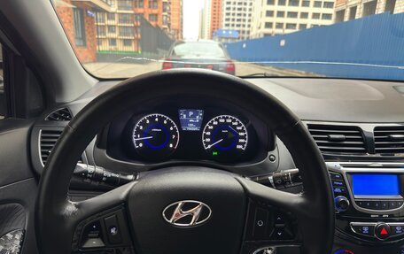 Hyundai Solaris II рестайлинг, 2011 год, 950 000 рублей, 7 фотография