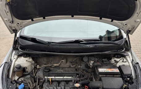 Hyundai Solaris II рестайлинг, 2011 год, 950 000 рублей, 10 фотография