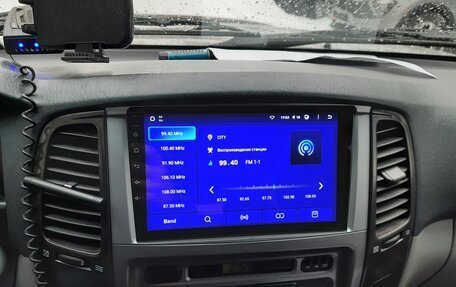 Toyota Land Cruiser 100 рестайлинг 2, 2005 год, 2 030 000 рублей, 7 фотография