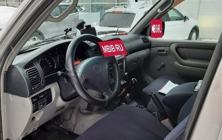 Toyota Land Cruiser 100 рестайлинг 2, 2005 год, 2 030 000 рублей, 5 фотография