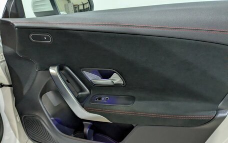 Mercedes-Benz CLA, 2022 год, 4 200 000 рублей, 23 фотография