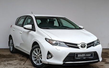Toyota Auris II, 2013 год, 1 450 000 рублей, 3 фотография